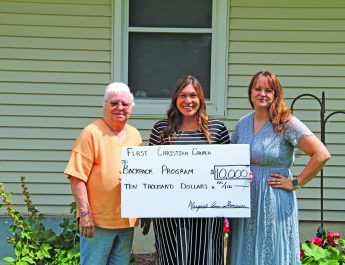 Alliance Bulldog Backpack Program Receives $10,000 Donation from First Christian Church